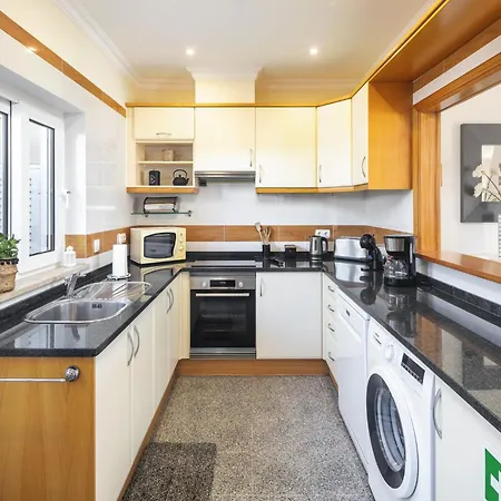Townhouse At Vale De Milho Golf, Cleaning Included 卡武埃鲁