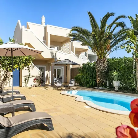Townhouse At Vale De Milho Golf, Cleaning Included 別荘