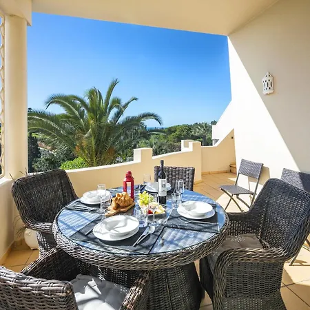 Townhouse At Vale De Milho Golf, Cleaning Included カルヴォエイロ