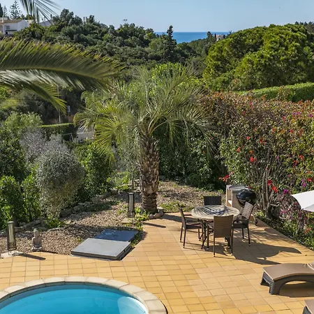 Townhouse At Vale De Milho Golf, Cleaning Included Holiday home *